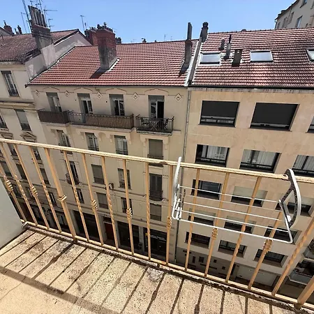 Appartement 6 - Part Dieu - Rue Cuvier - 52 *